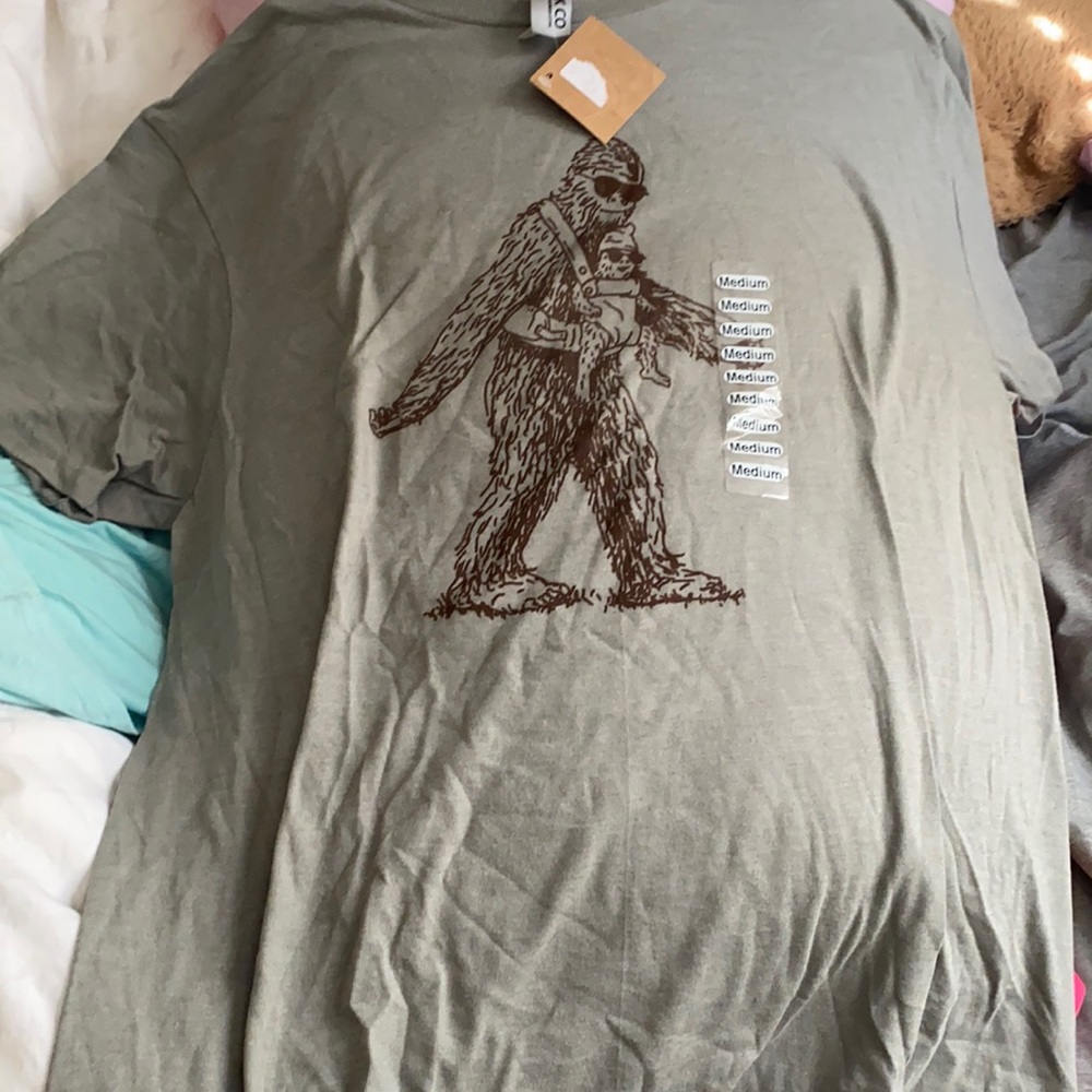 Super cute T